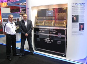 5 Star's Keith Sykes (L) and DigiCo's MD James Gordon at PLASA 09