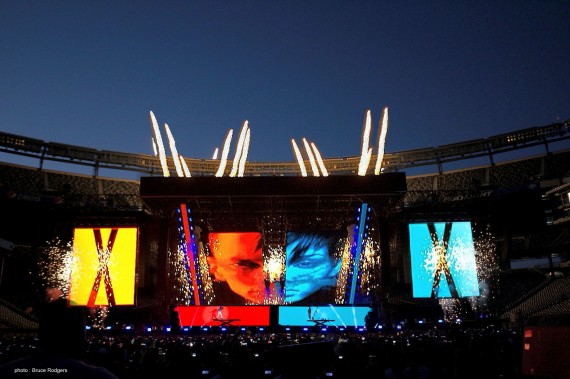 Robe Eminem X Rihanna Monster Tour photo by Bruce Rodgers